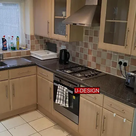 Lu3 Best Bungalow Budget Luton  Extérieur photo