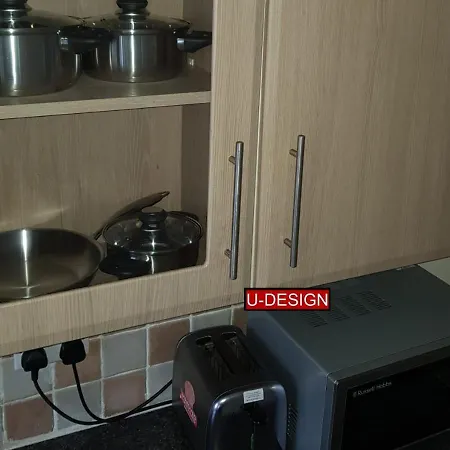 Lu3 Best Bungalow Budget Luton  Extérieur photo