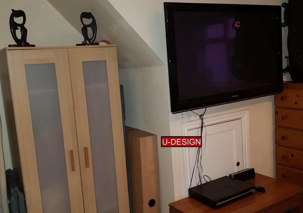 Lu3 Budget * Luton (Bedfordshire)