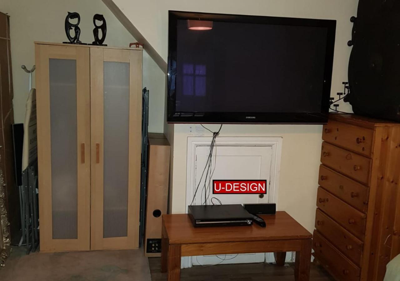 Lu3 Budget Luton (Bedfordshire)