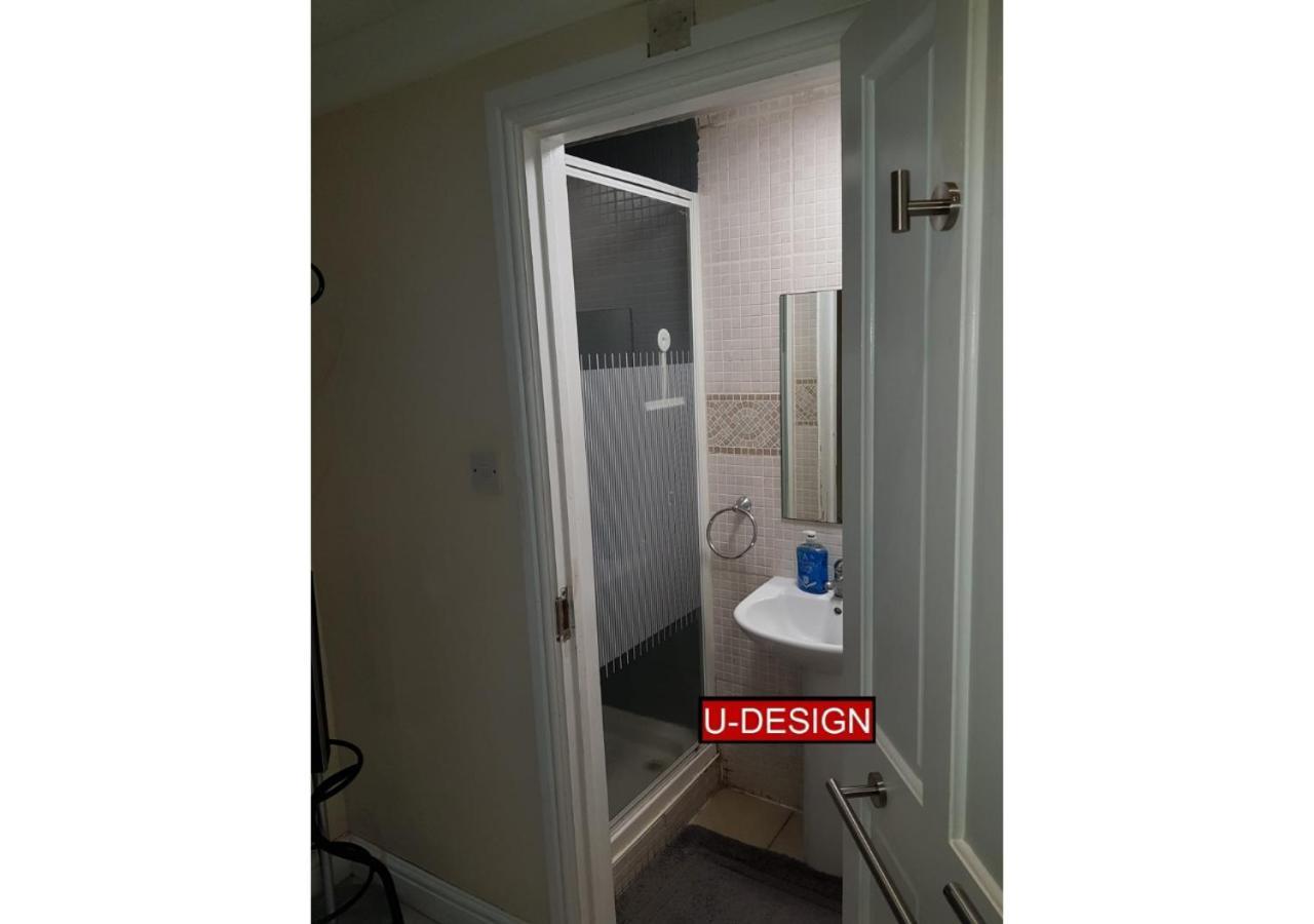 Lu3 Budget Luton (Bedfordshire)