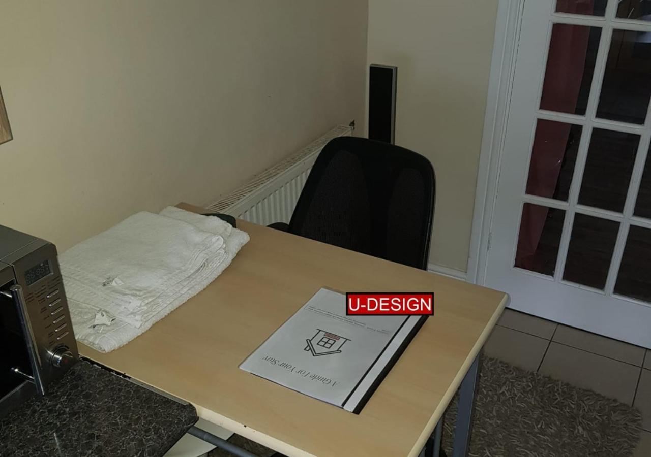 Lu3 Budget * Luton (Bedfordshire)