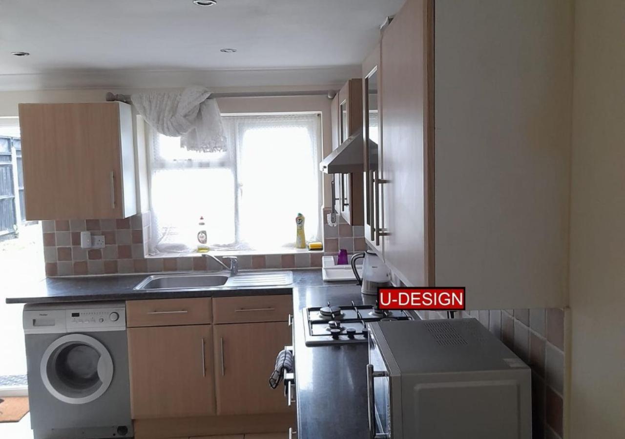 Lu3 Budget * Luton (Bedfordshire)